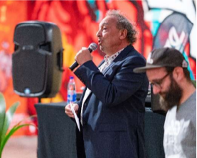 Ivan Steyert, PDG de Socomec, prend la parole lors de l'inauguration du premier COLORS urban Art Festival en 2019. Crédits photo : Bartosch Salamanski / COLORS Urban Art powered by Socomec